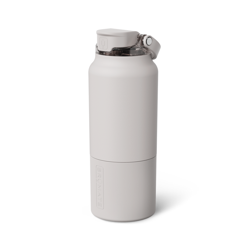 Brumate Rise 25oz  with Leak Proof MagFlip™ lid lock